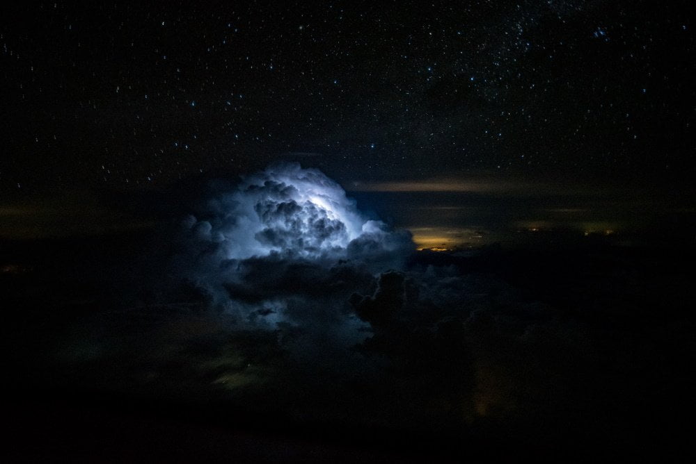 Glowing thundercloud | Santiago Borja | The Stormpilot | Art & Pictures Gallery